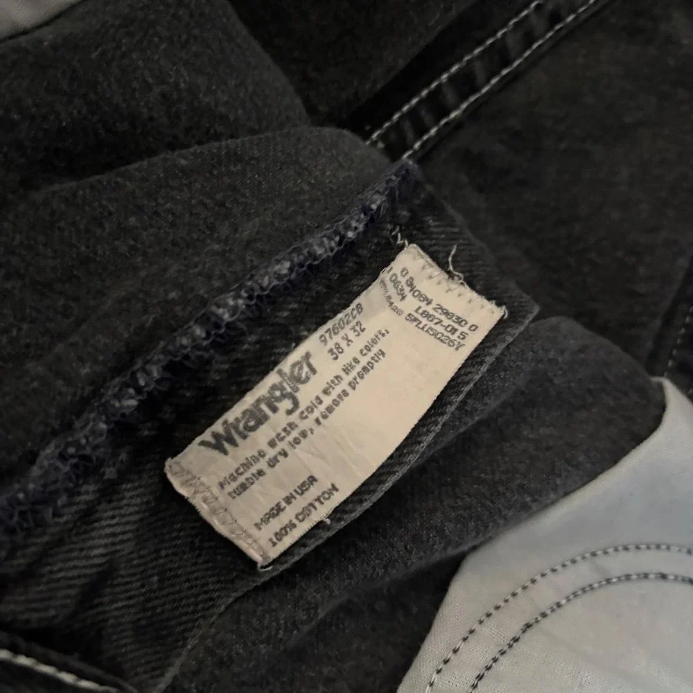 Vintage 90s Black Made In USA Essential Denim Jeans! 34x32
